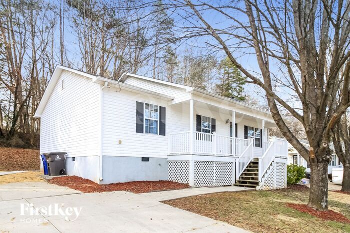 Building Photo - 3820 Spring Branch Dr