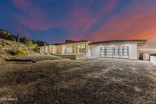 Building Photo - 6111 Victoria Dr