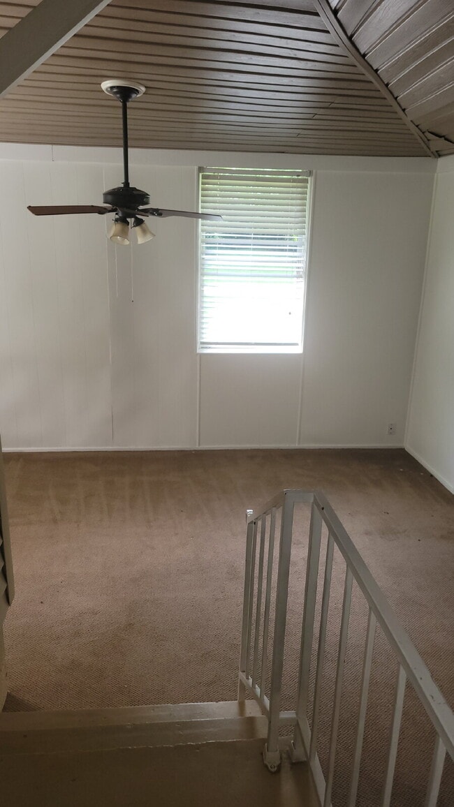 Building Photo - "2-Bedroom Retreat with Located in the 5 Points area of Huntsville!"