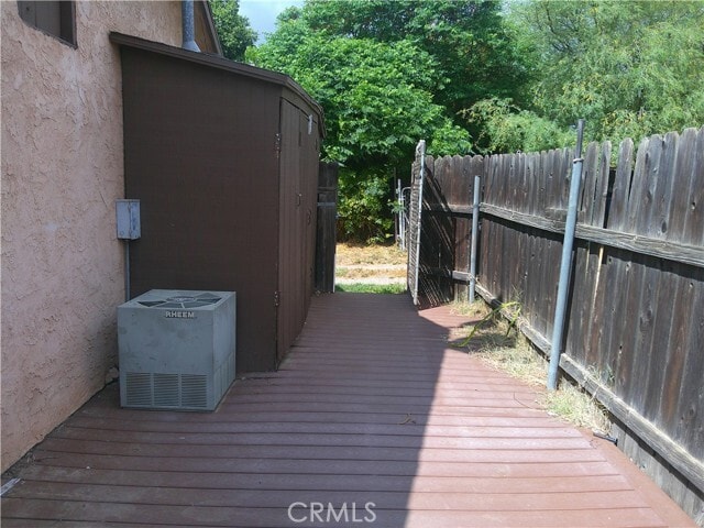 Building Photo - 5237 Bushnell Ave