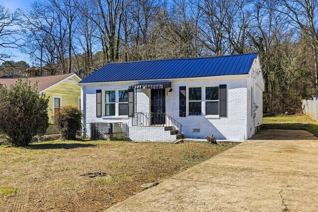 Building Photo - 5225 Central Ave