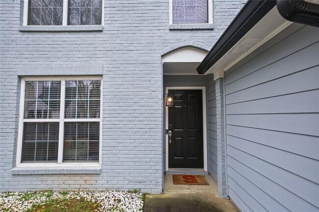 Building Photo - 1464 Gates Cir SE