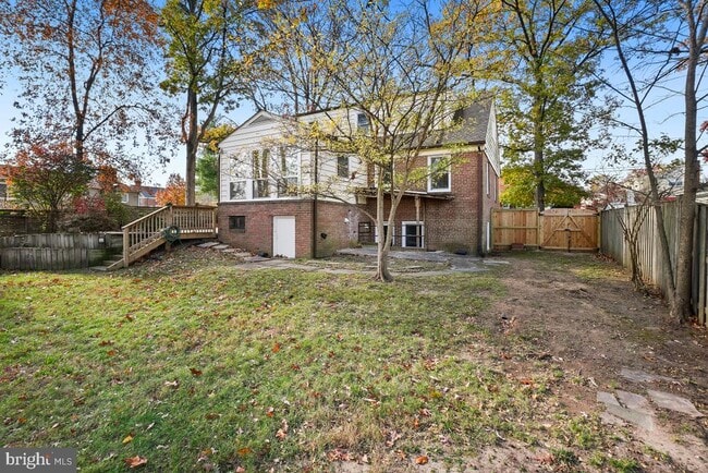 Building Photo - 2809 Pierpont St