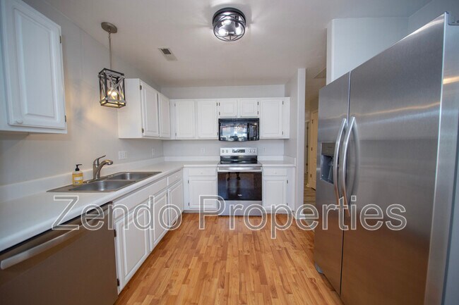 Building Photo - 3030 Trappers Run