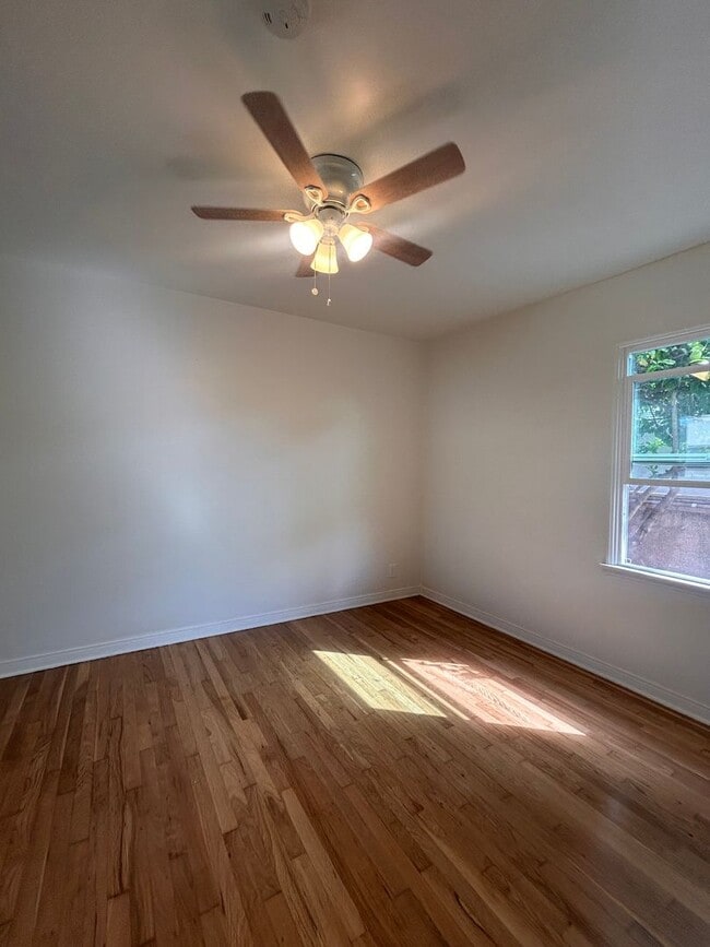 Building Photo - 13215