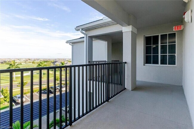 Building Photo - 5527 Double Eagle Cir