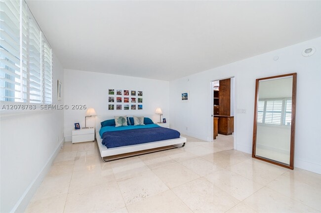 Building Photo - 613 Ocean Dr