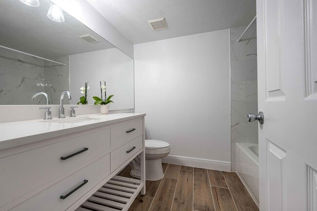 Building Photo - 1405 Palm Beach Trace Dr