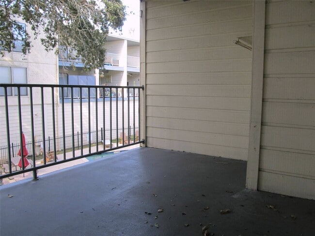 Building Photo - 4001 E NASA Pkwy