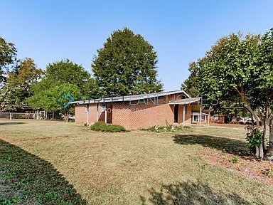 Building Photo - 426 Northside Dr