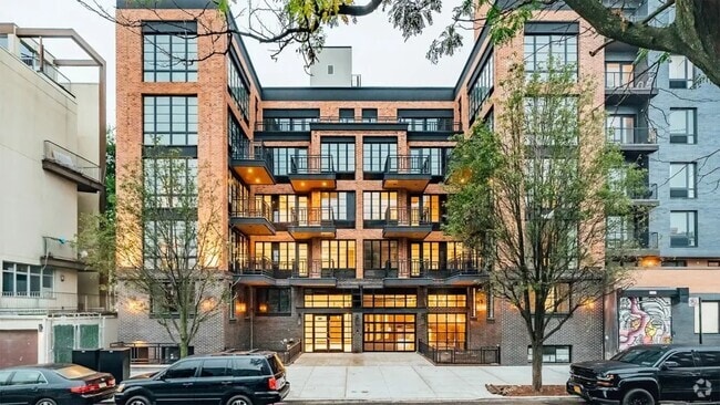 Building Photo - 987 Willoughby Ave