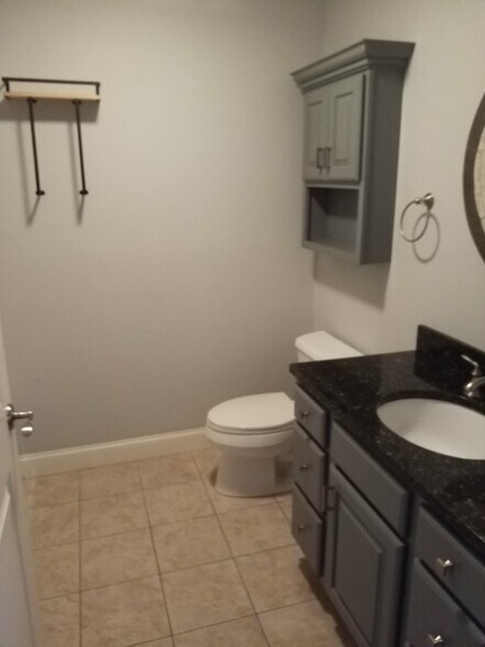 Building Photo - 66 Landing Ln