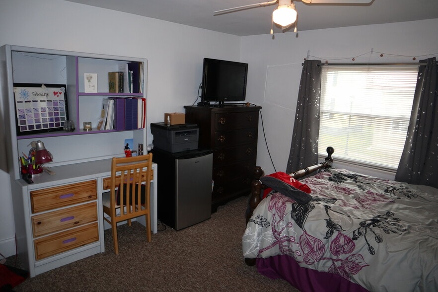 Building Photo - 76 3rd St