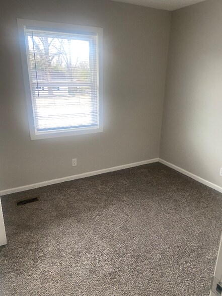 Building Photo - 2455 Rosen Ave