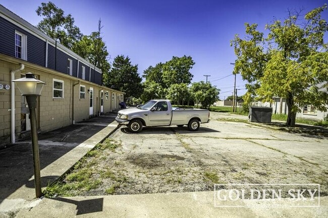 Building Photo - 1223 S Franklin St