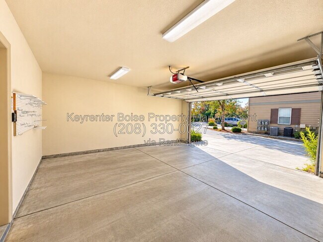 Building Photo - 1262 E Winding Creek Dr