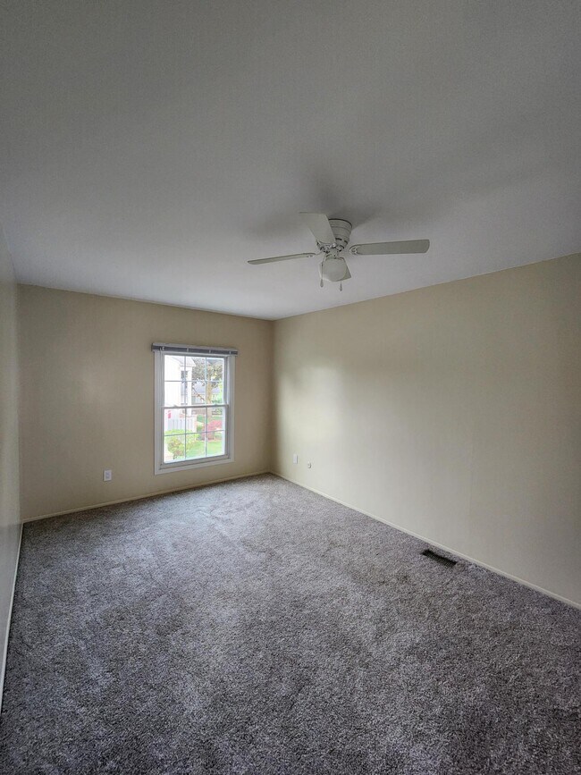 1st Room - 23707 Stonehenge Blvd