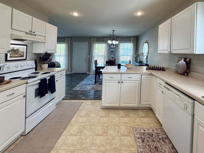 Building Photo - 1505 Gun Club Rd