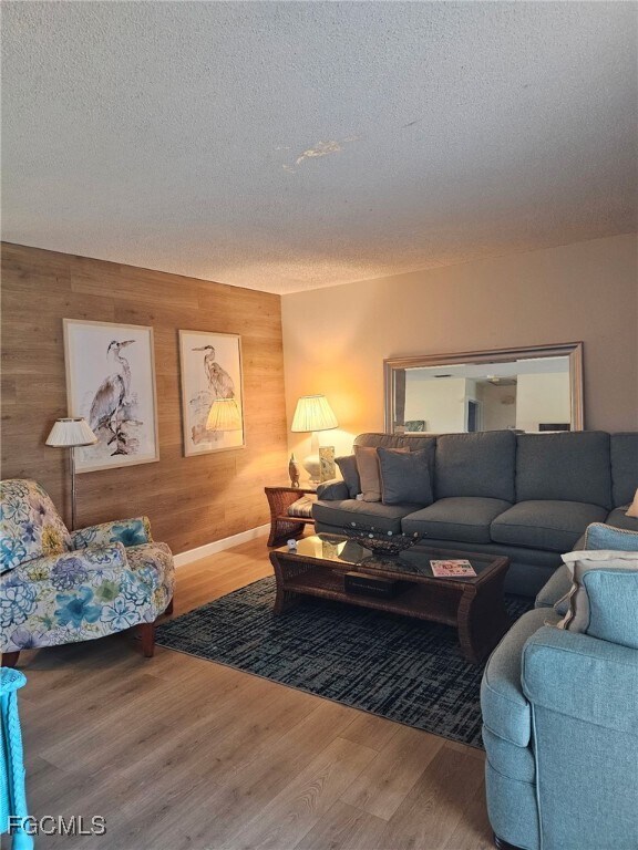 Building Photo - 1500 Popham Dr