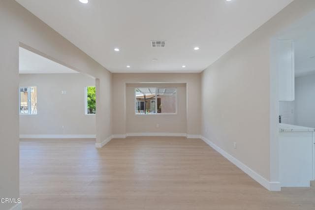 Building Photo - 1206 Tamarind Ave
