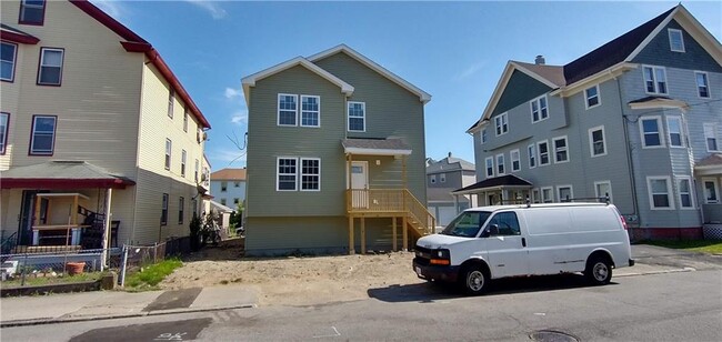 Building Photo - 206-208 Cottage St