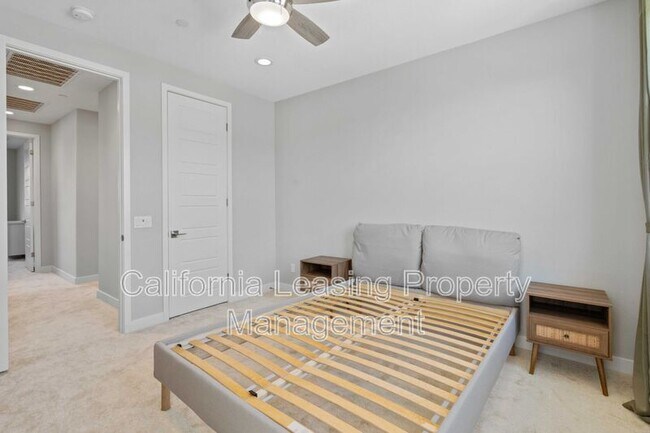 Building Photo - 28649 Windbreak Tr