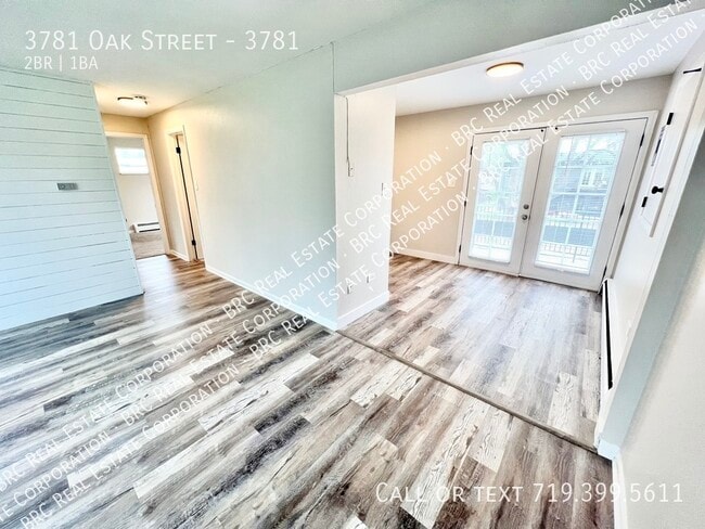 Building Photo - 3781 Oak St