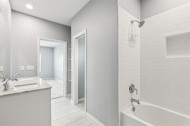 Building Photo - 5801 Orchid Ln