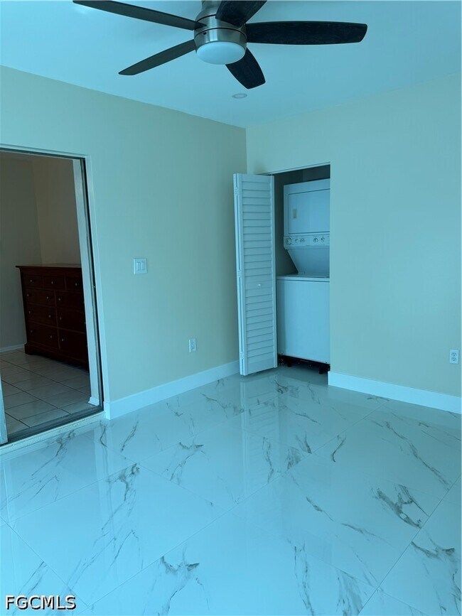 Building Photo - 4969 Vincennes St