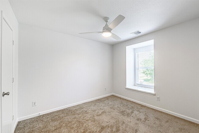 Building Photo - 2723 Piney Lake Ct