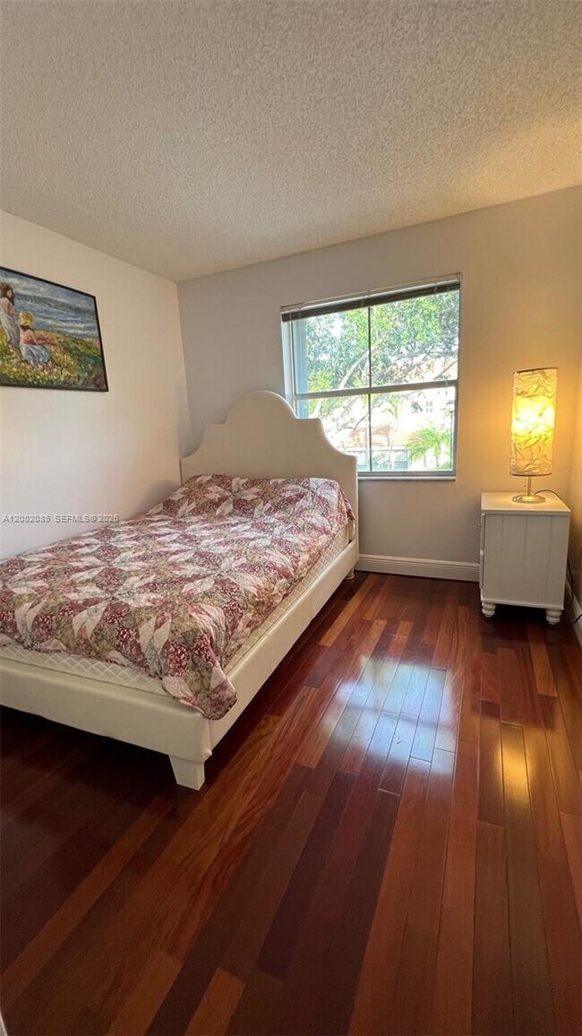 Building Photo - 1590 Seagrape Way