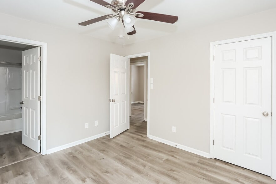 Building Photo - 8428 Rittenhouse Cir