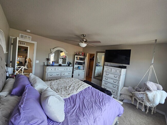 Building Photo - Welcome to this beautiful 3-bedroom, 3-bathroom home located in Lorson Ranch!!