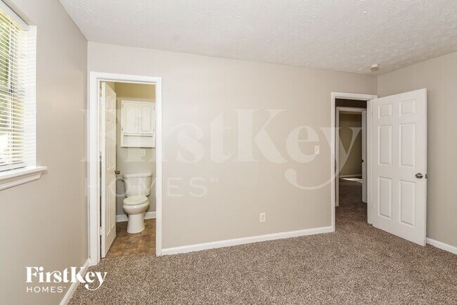 Building Photo - 6503 Tent Valley Dr