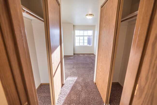 Building Photo - 2109 Yellowstone St