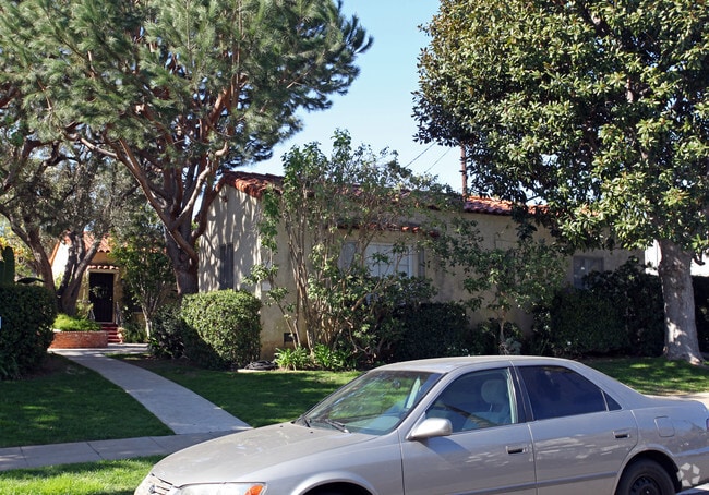 Building Photo - 812-818 21st Street