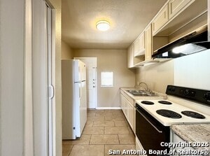 Building Photo - 245 Deerwood Dr