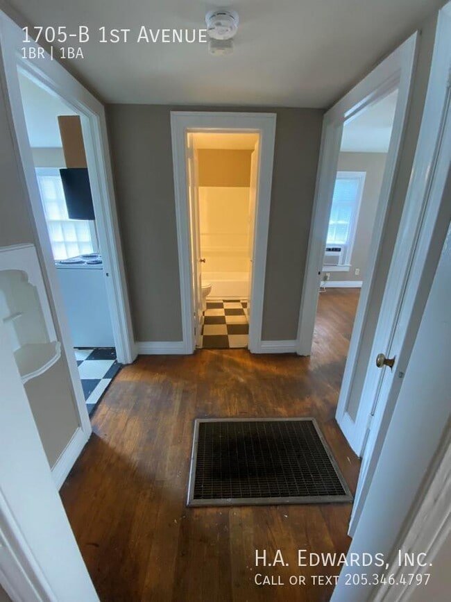 Building Photo - 1705 1st Ave