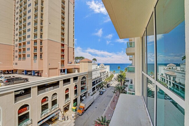 Building Photo - 101 S Fort Lauderdale Beach Blvd