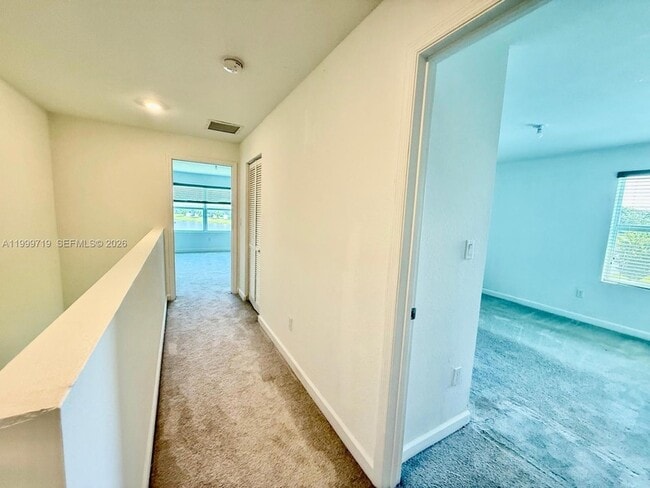 Building Photo - 6931 Harbours Edge Ave