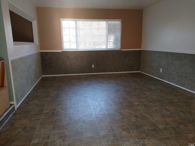 Building Photo - 2514 Bethards Dr