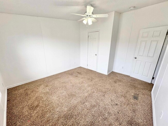 Building Photo - 285 CR 112