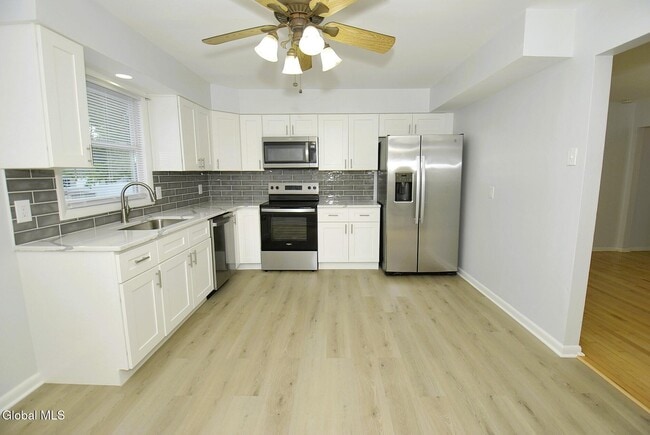 Building Photo - 33 B Ledgewood Dr