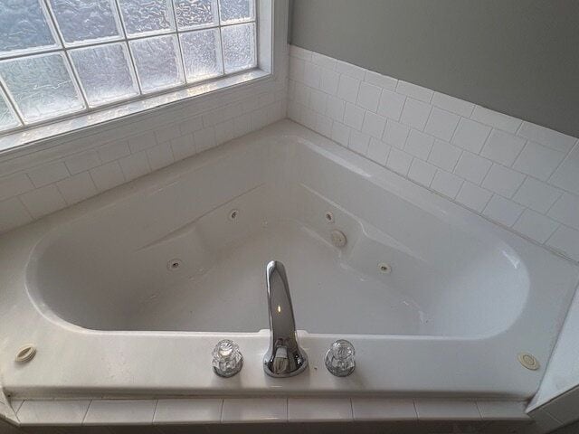 Building Photo - 626 Edenbrook Dr