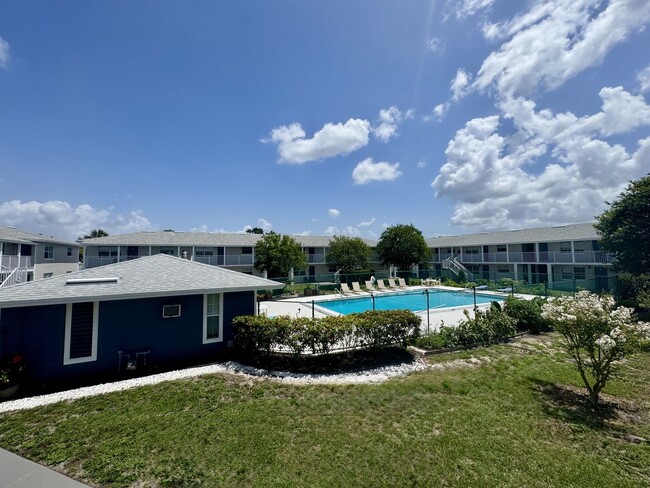 Building Photo - 1 Bed/1 Bath, Ground Floor Condo in Palms ...