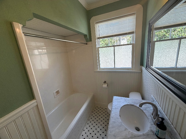 Building Photo - 235 Helios Ave