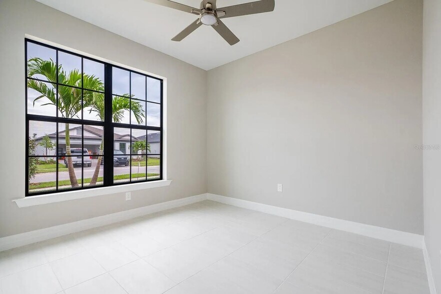 Building Photo - 2175 Darley Oak Way