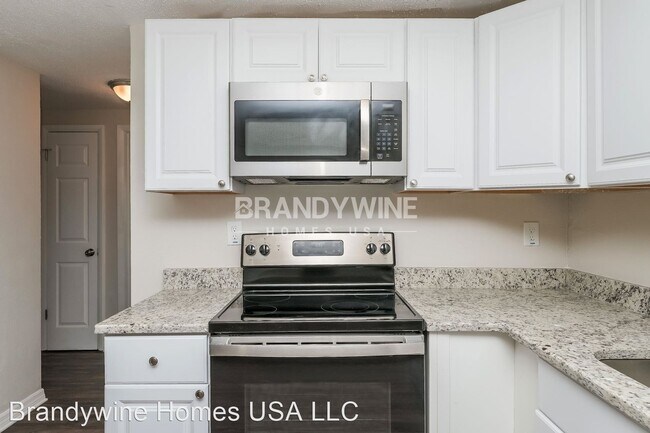 Building Photo - 2 br, 1.5 bath House - 3914 Winston Dr, Ne...