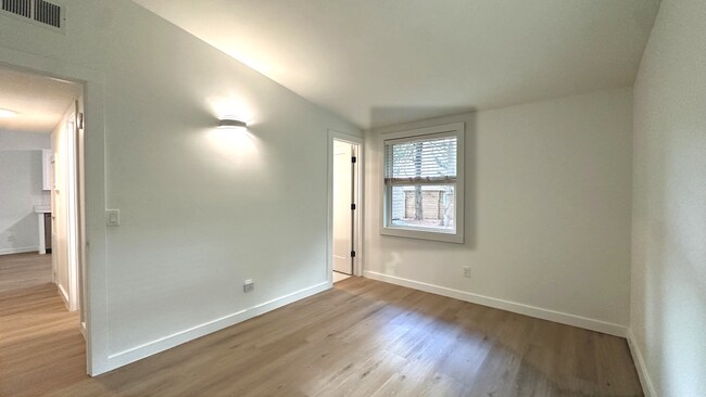 Building Photo - 116 N 20th St