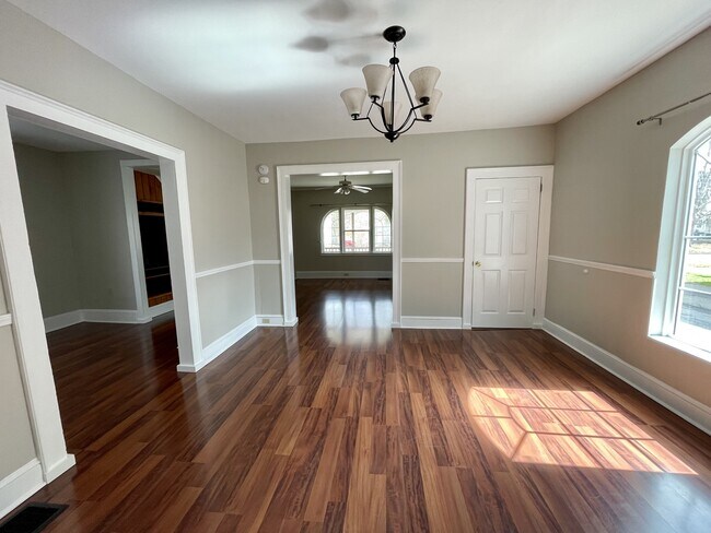 Building Photo - 22 East Ave